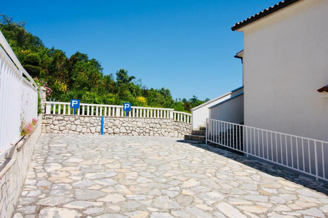 Charming Apartments Vesna Ravni Labin  Exterior photo